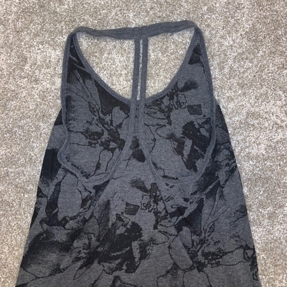 Old Navy Active Womens Tanktop - Picture 7 of 7